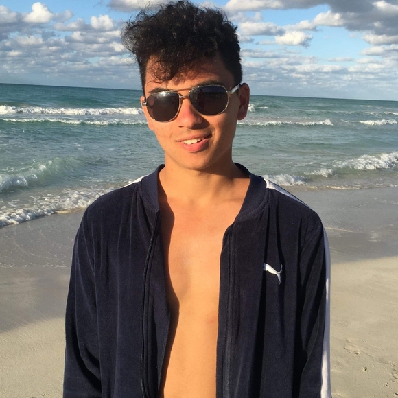 Meet your Posher, Ryan - Picture 1 of 1